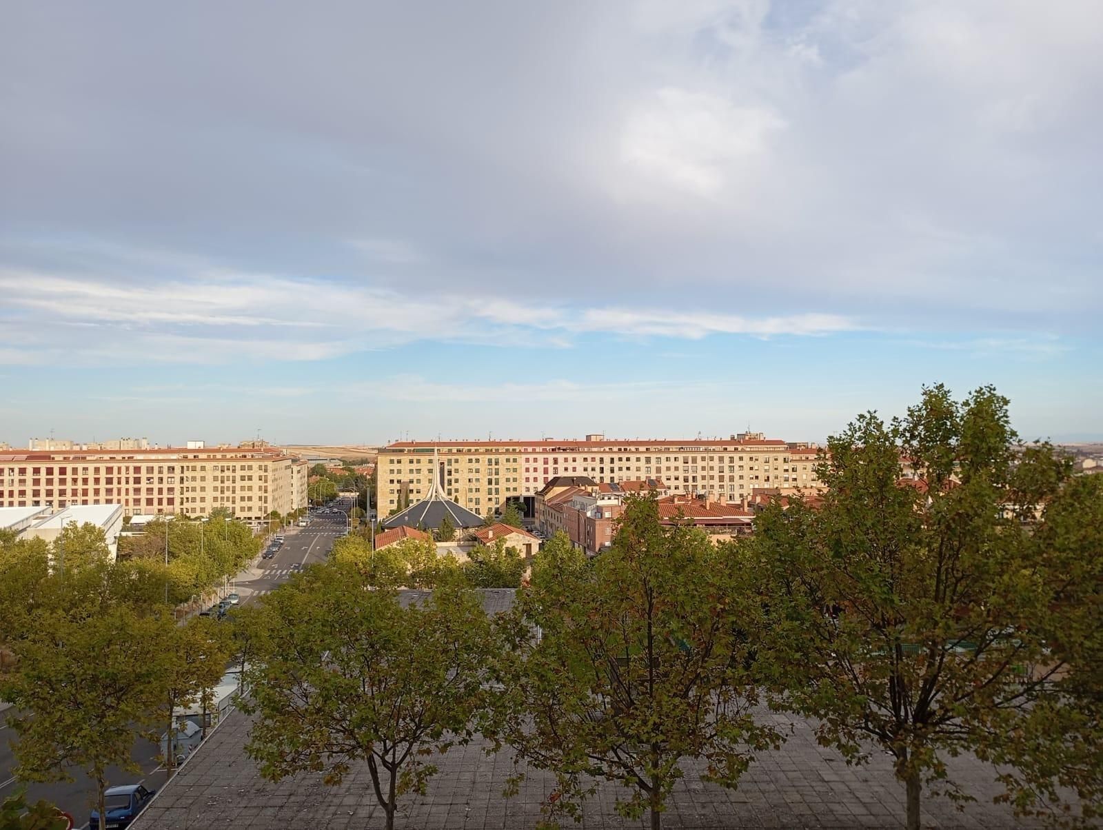 Vista exterior de Pis en venda en Salamanca Capital amb Calefacció, Terrassa i Balcó