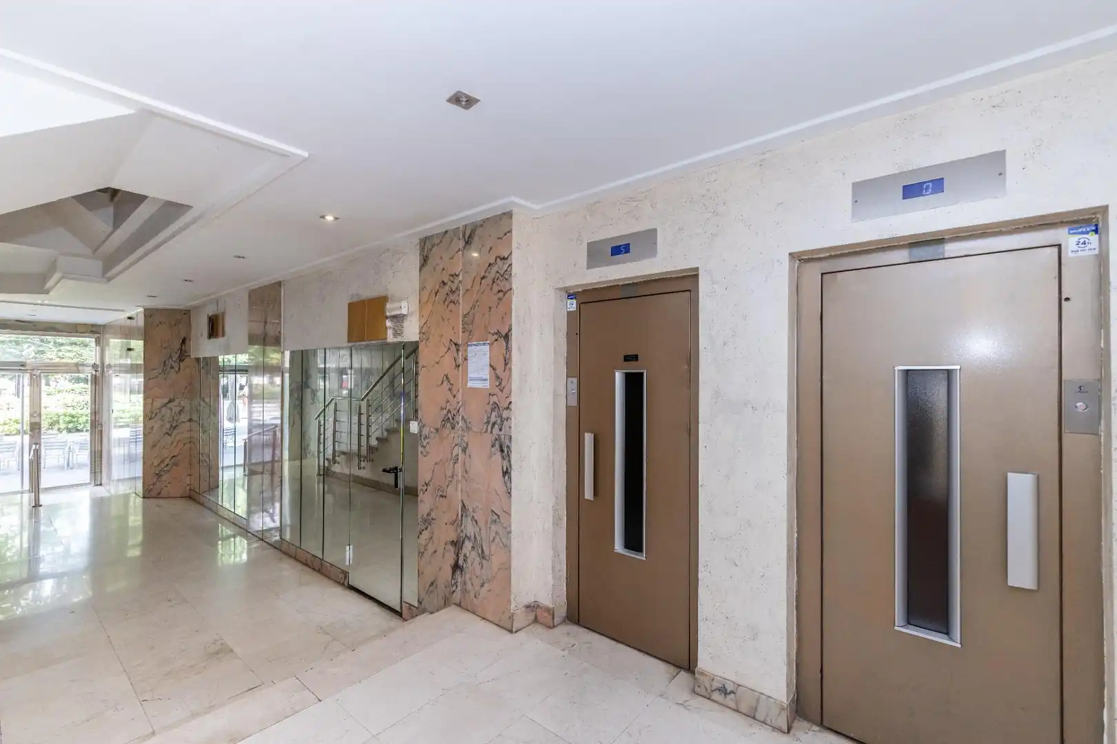 Flat for rent in Granada  with Air Conditioner, Furnished and Balcony