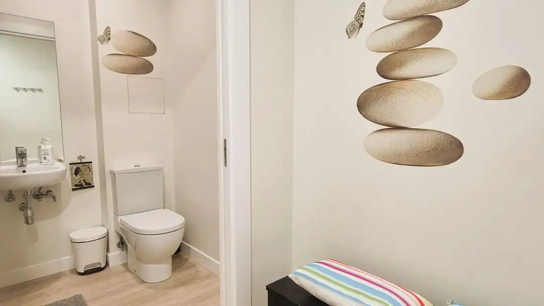 Bany de Local en venda en  Pamplona / Iruña amb Aire condicionat