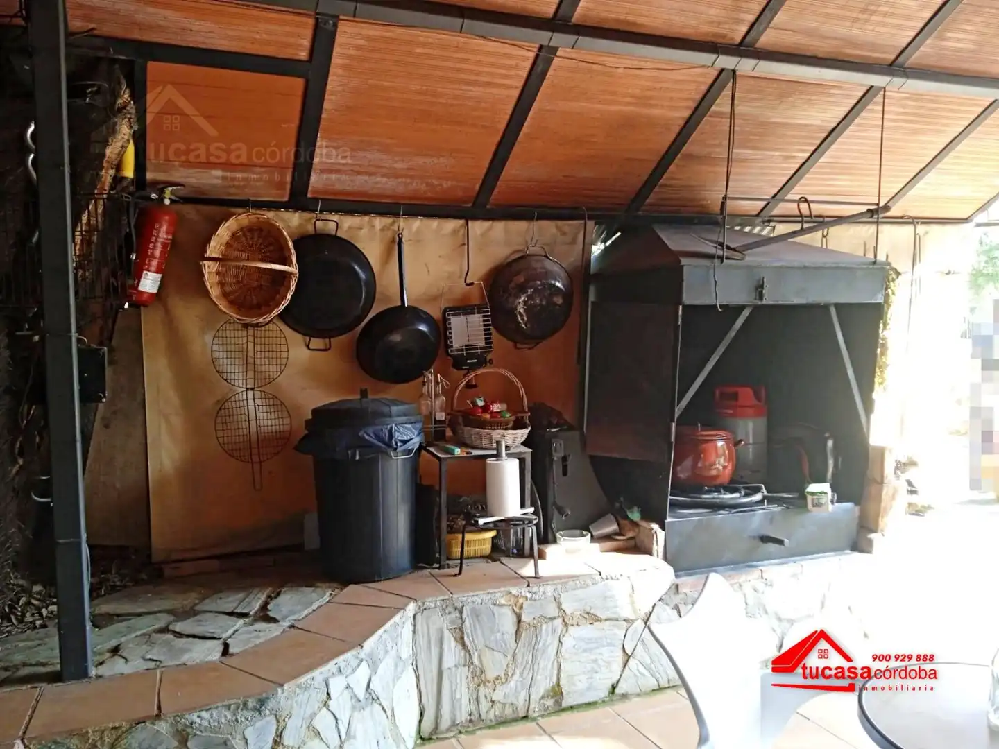 Cuina de Finca rústica en venda en Córdoba amb Aire condicionat, Terrassa i Traster