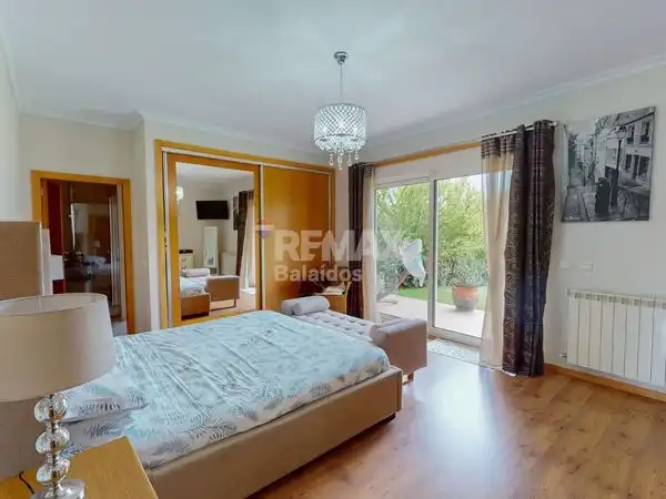 Dormitori de Casa o xalet en venda en A Cañiza   amb Calefacció, Jardí privat i Parquet