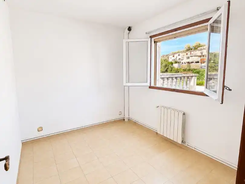 Dormitori de Casa adosada en venda en  Tarragona Capital amb Aire condicionat i Balcó