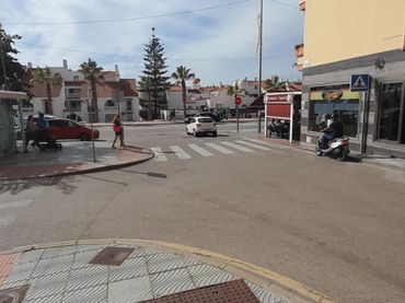 Doble en venda a Urbanización Santa Rosa