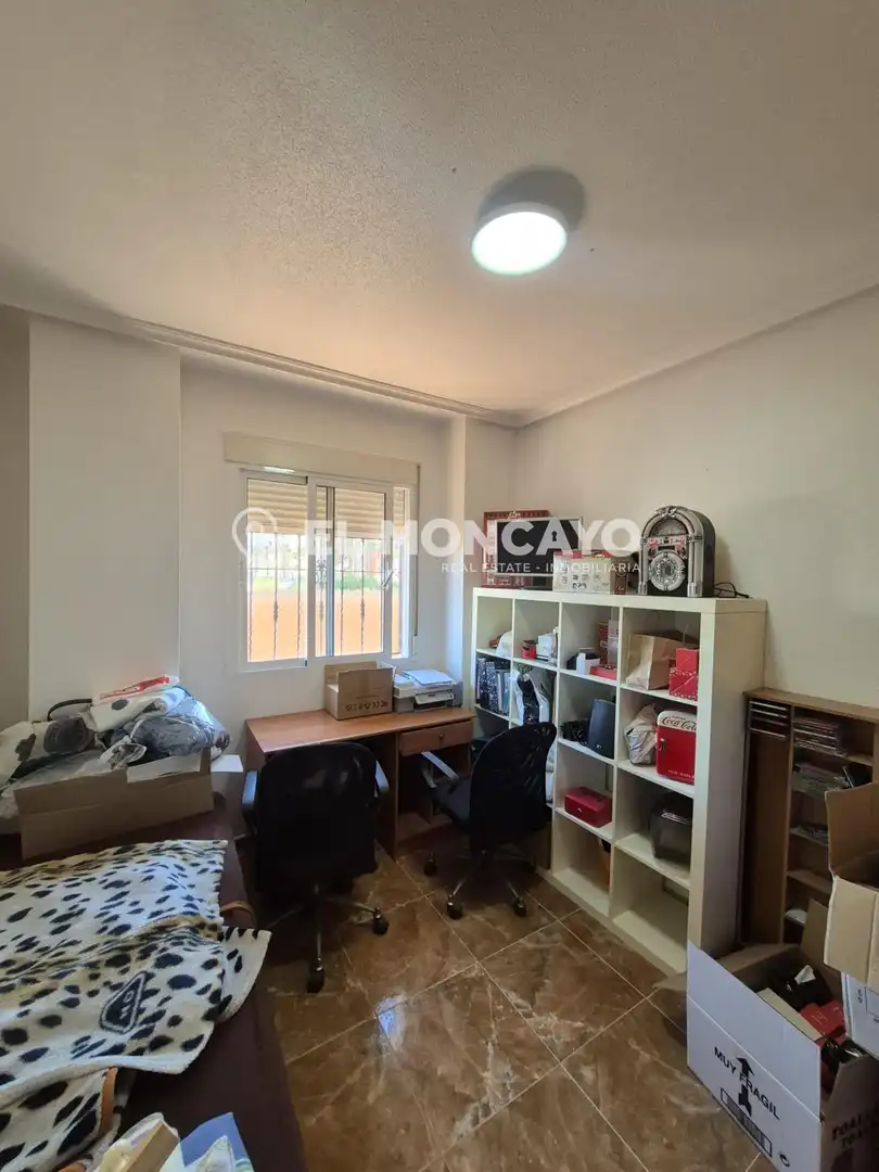 Ground floor for sale in Guardamar del Segura  with Private garden, Terrace and Furnished