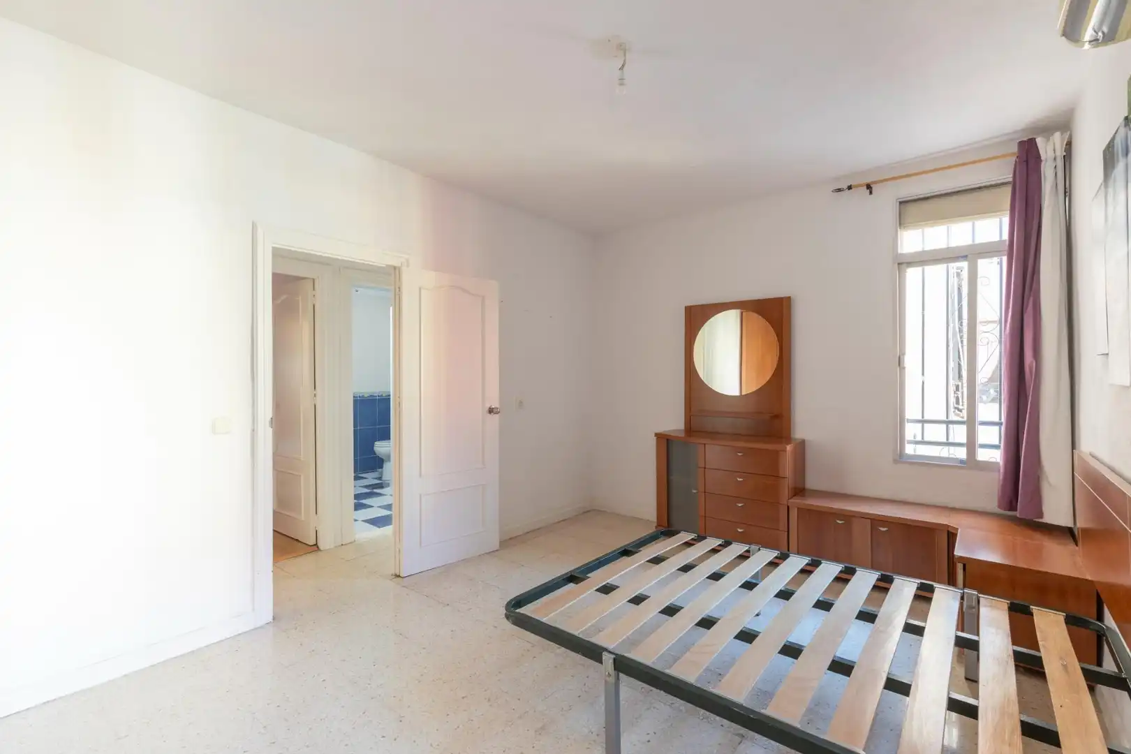 Bedroom of Flat for sale in Granada  with Air Conditioner and Terrace