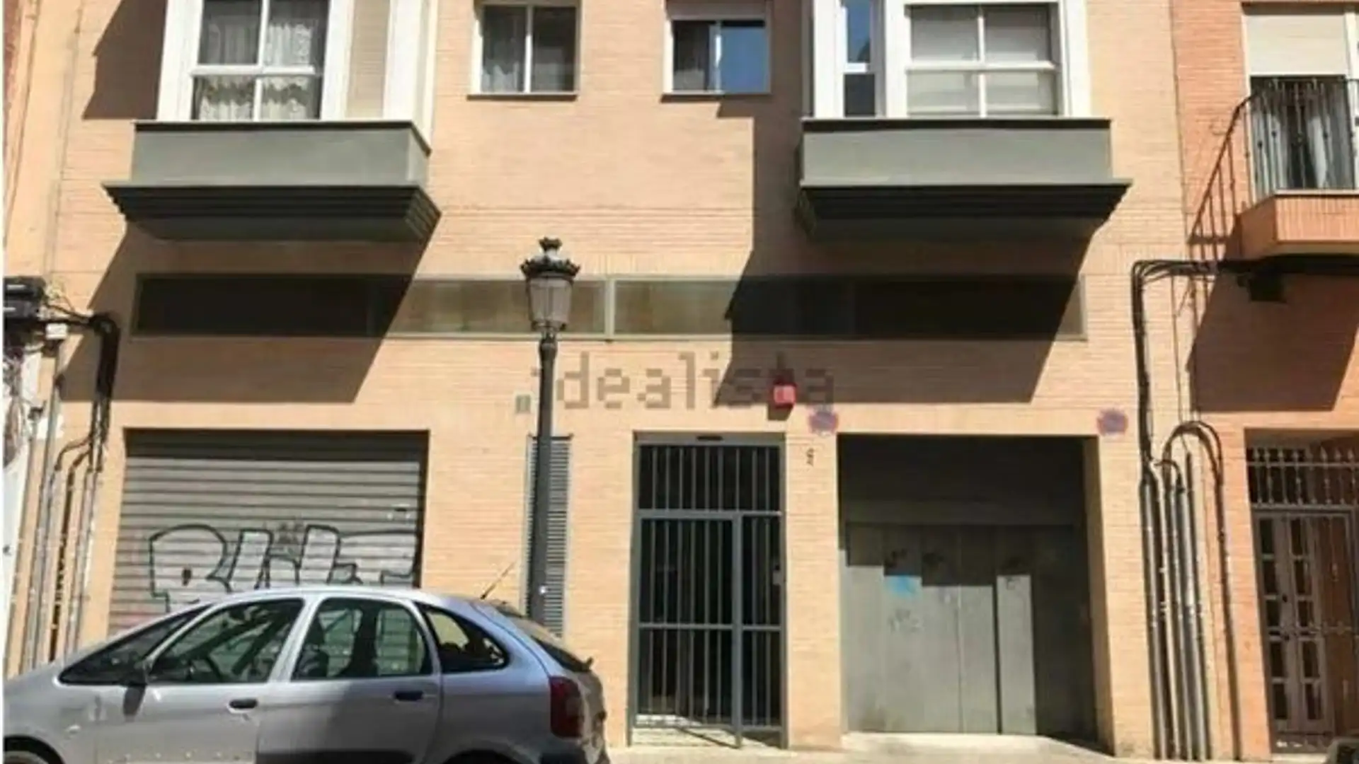 Vista exterior de Local en venta en  Valencia Capital
