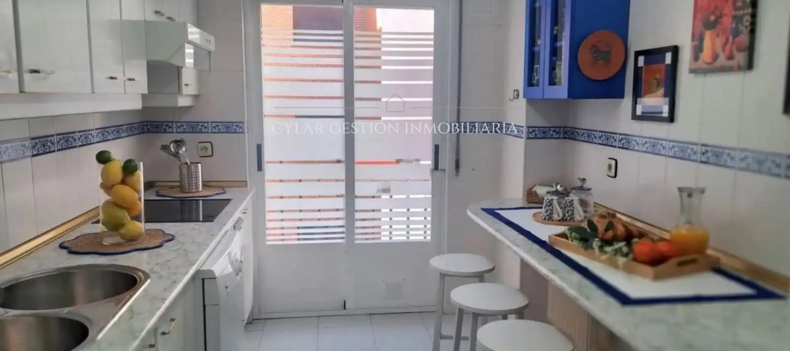 Cocina de Piso de alquiler en Salamanca con Calefacción, Parquet y Terraza