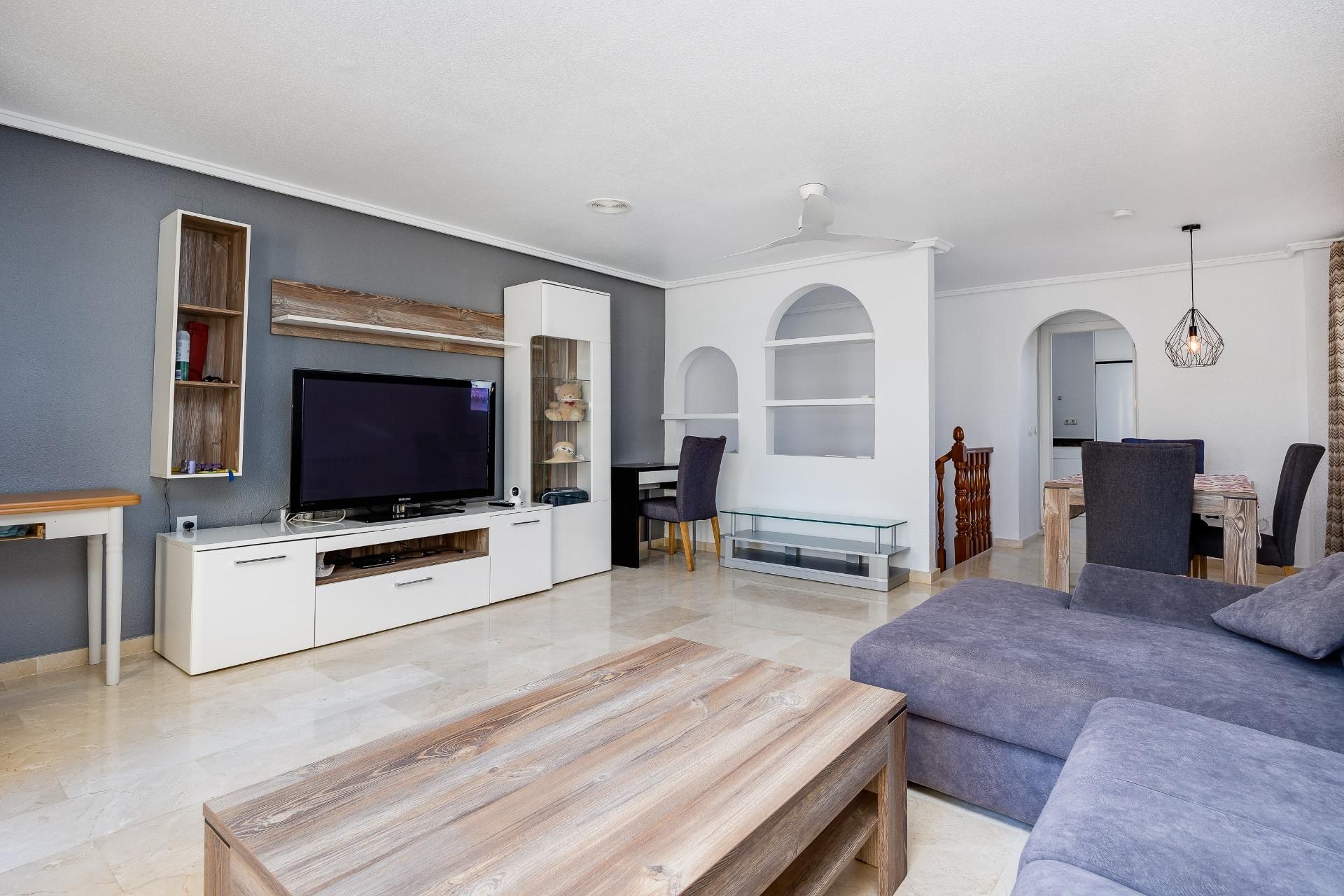 Sala de estar de Casa o chalet en venta en Torrevieja con Aire acondicionado, Jardín privado y Terraza