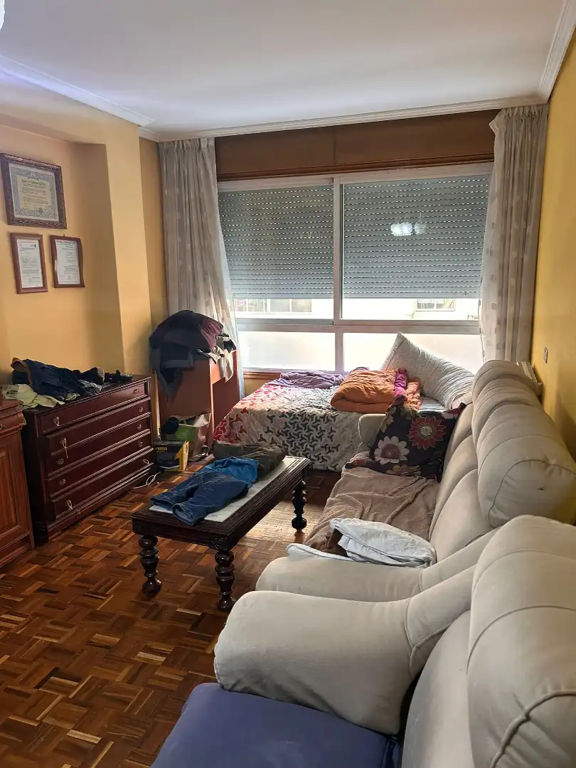 Habitación de Piso en venta en Vigo  con Terraza, Trastero y Amueblado