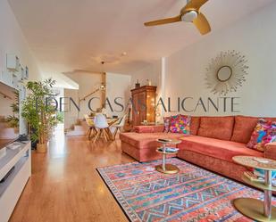 Exterior view of Single-family semi-detached for sale in Sant Joan d'Alacant  with Air Conditioner, Heating and Private garden