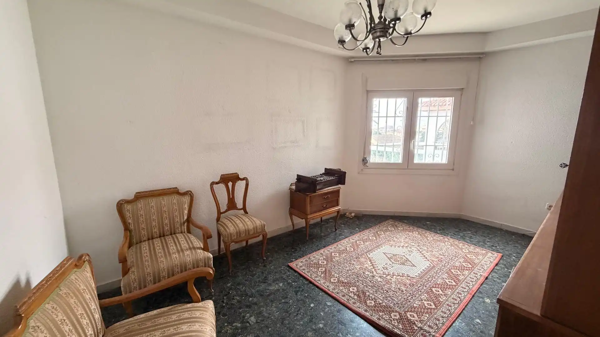 Sala de estar de Casa o chalet en venta en Roquetas de Mar con Aire acondicionado, Jardín privado y Piscina