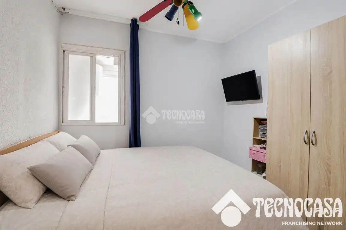 Bedroom of Flat for sale in Badalona  with Air Conditioner and Terrace