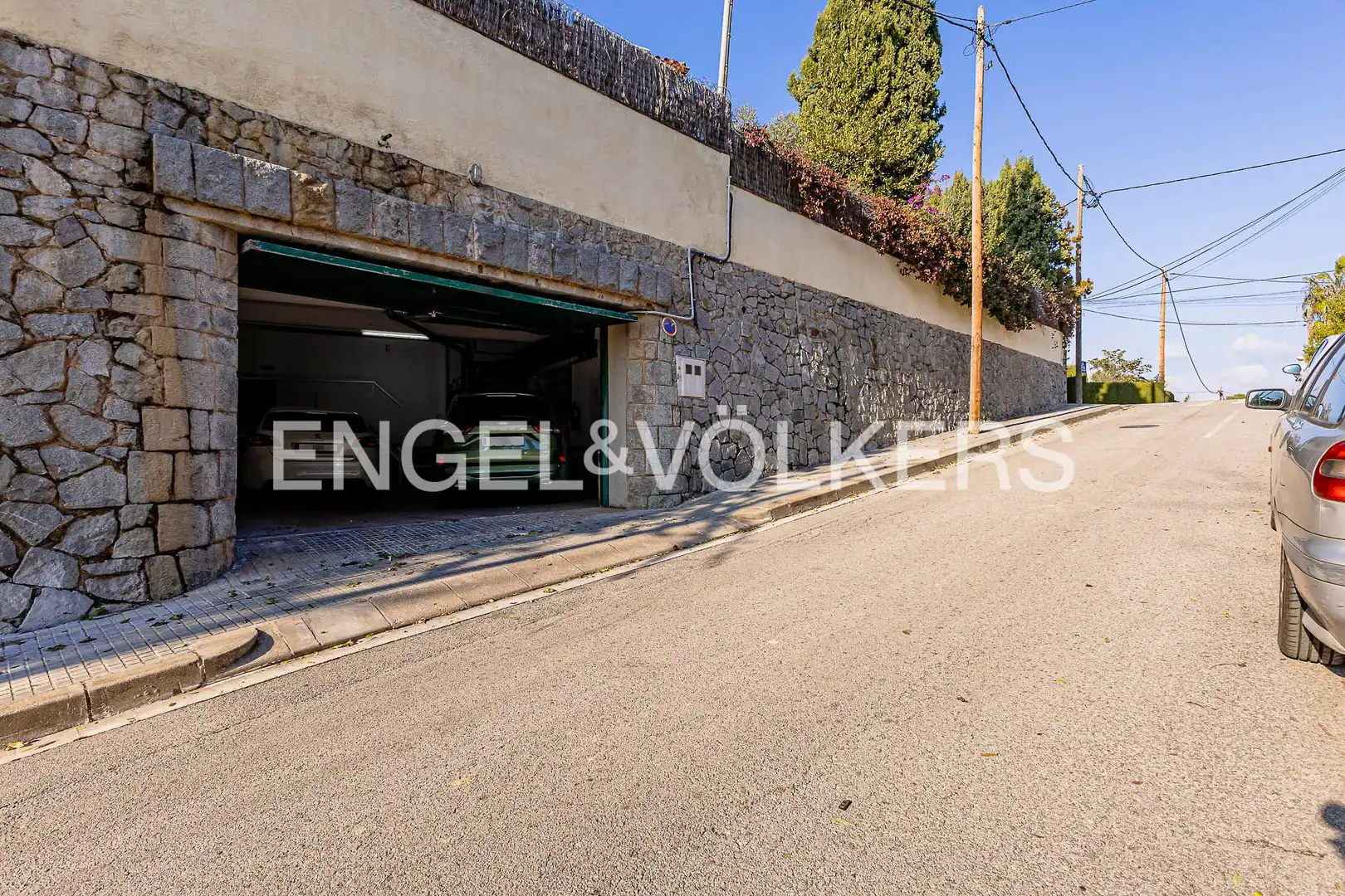 Exterior view of Houses for sale in Cerdanyola del Vallès  with Air Conditioner, Heating and Private garden