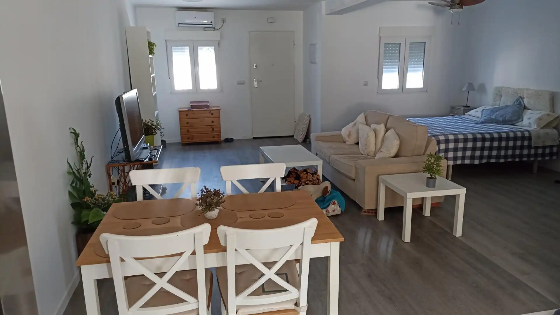 Sala d'estar de Casa adosada en venda en Tavernes de la Valldigna amb Aire condicionat, Calefacció i Terrassa