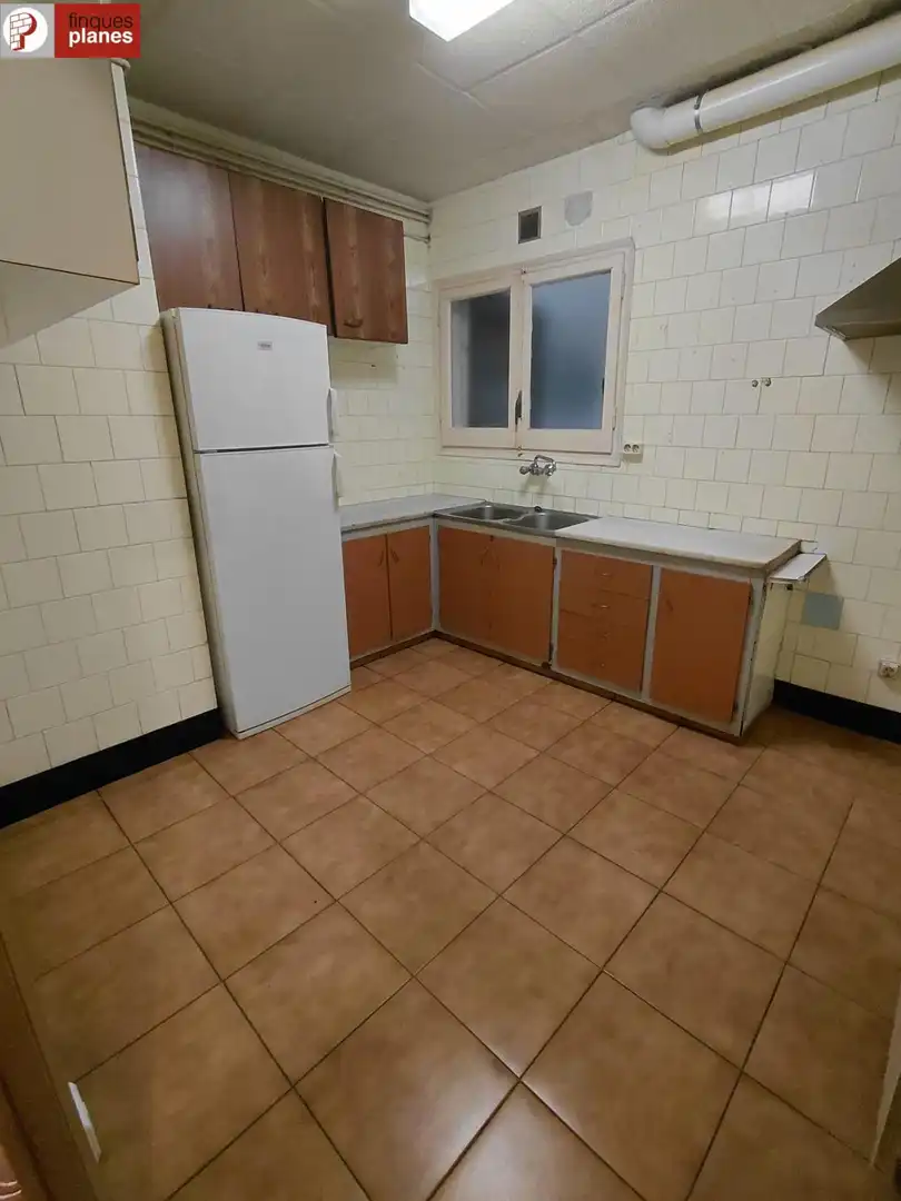 Cocina de Piso en venta en La Seu d'Urgell con Calefacción, Terraza y Trastero
