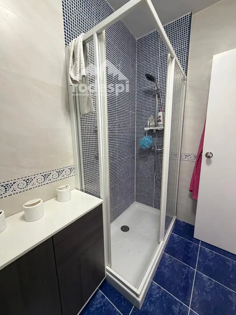 Badezimmer von Wohnung zur Miete in Ponteareas mit Heizung, Terrasse und Möbliert