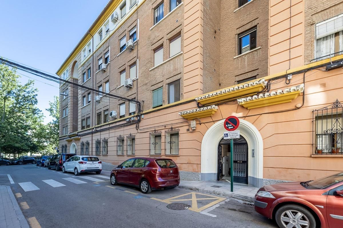 Vista exterior de Pis de lloguer en  Granada Capital