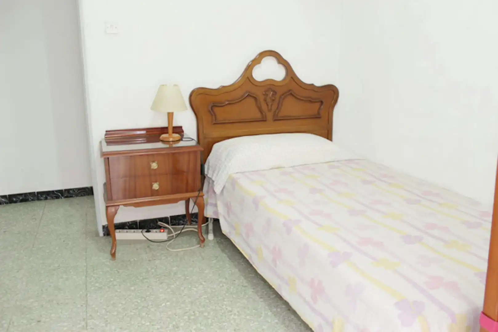 Schlafzimmer von Wohnung zur untervermieten in Sevilla mit Klimaanlage, Möbliert und Waschmaschine
