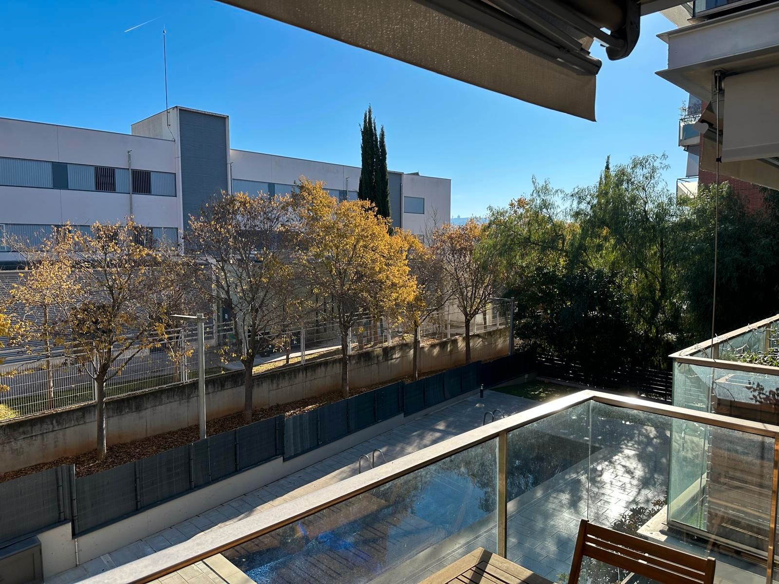 Vista exterior de Pis en venda en Sant Cugat del Vallès amb Aire condicionat, Calefacció i Parquet