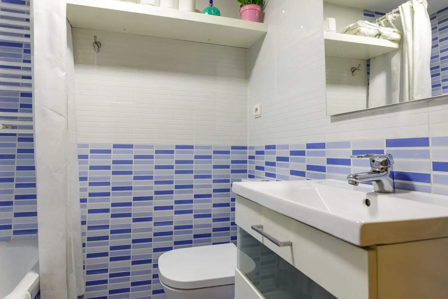 Bathroom of Flat for sale in Utebo, Zaragoza