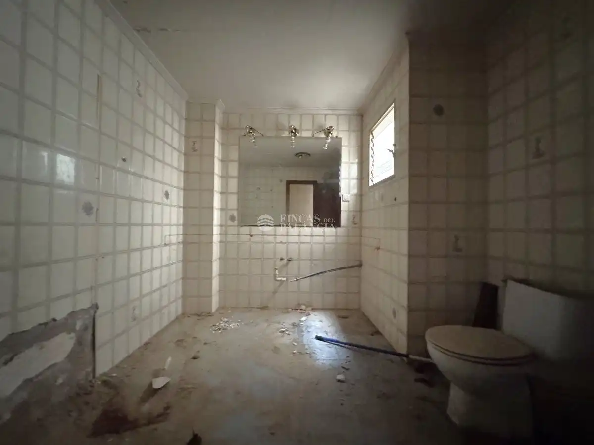 Baño de Piso en venta en Soneja con Terraza, Trastero y Balcón