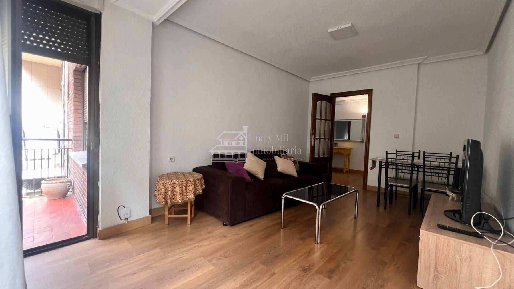 Living room of Flat to rent in Salamanca Capital  with Heating, Terrace and Furnished