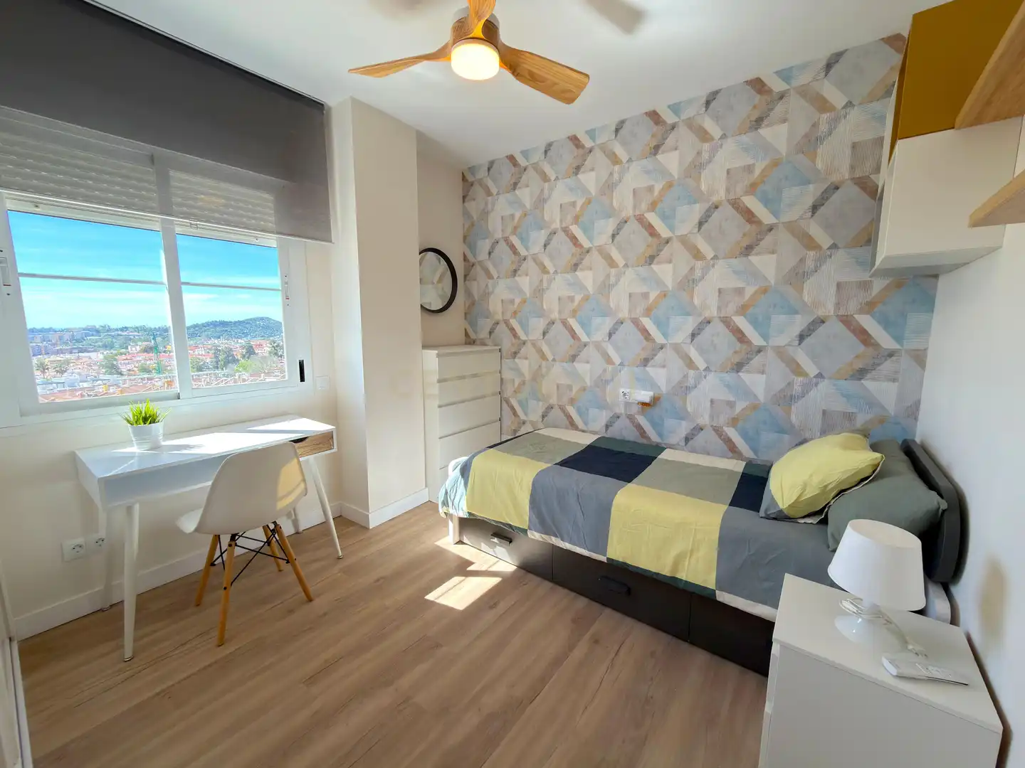 Bedroom of Flat for rent in Mijas  with Air Conditioner, Storage room and Alarm
