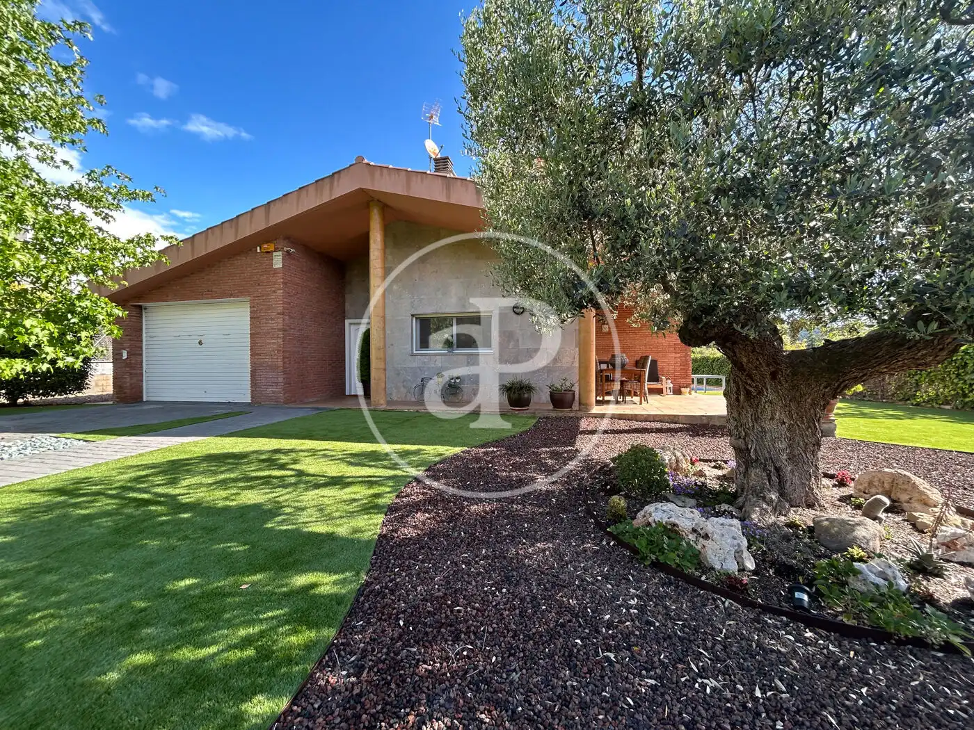 Casa con terraza en venta en Carrer de la Roureda, imagen 9