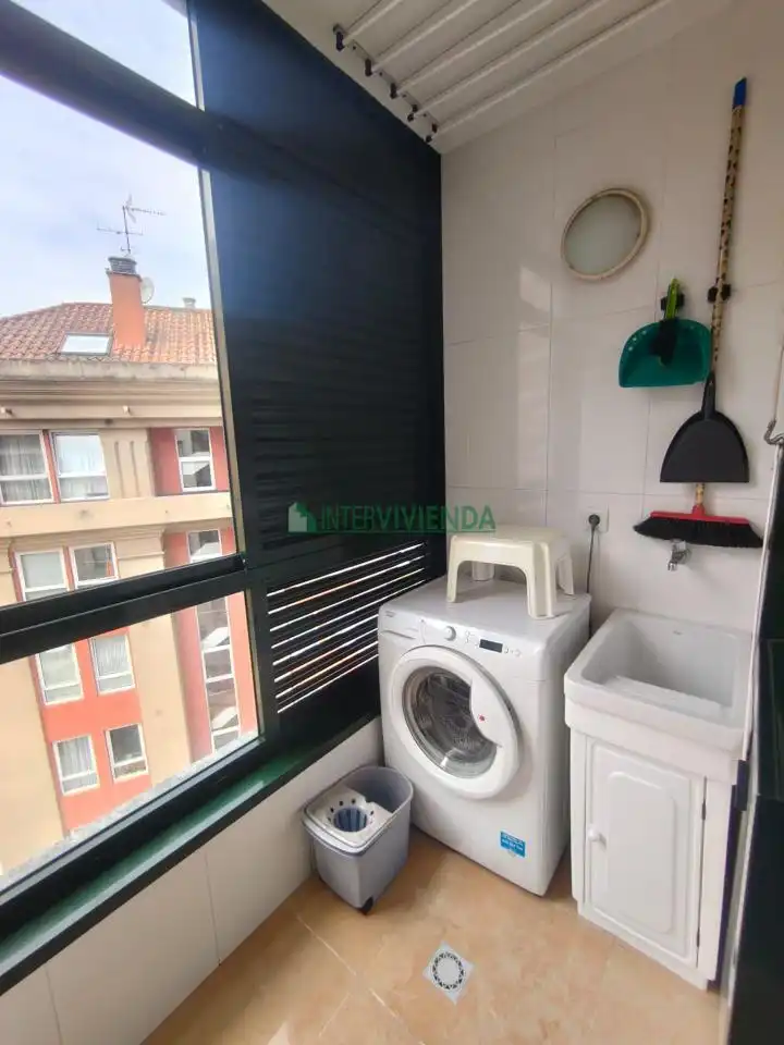 Habitación de Piso en venta en Vigo  con Calefacción, Parquet y Trastero