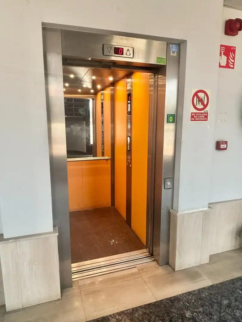 Oficina amb ascensor de lloguer a Bagatza - San Vicente, imagen 4