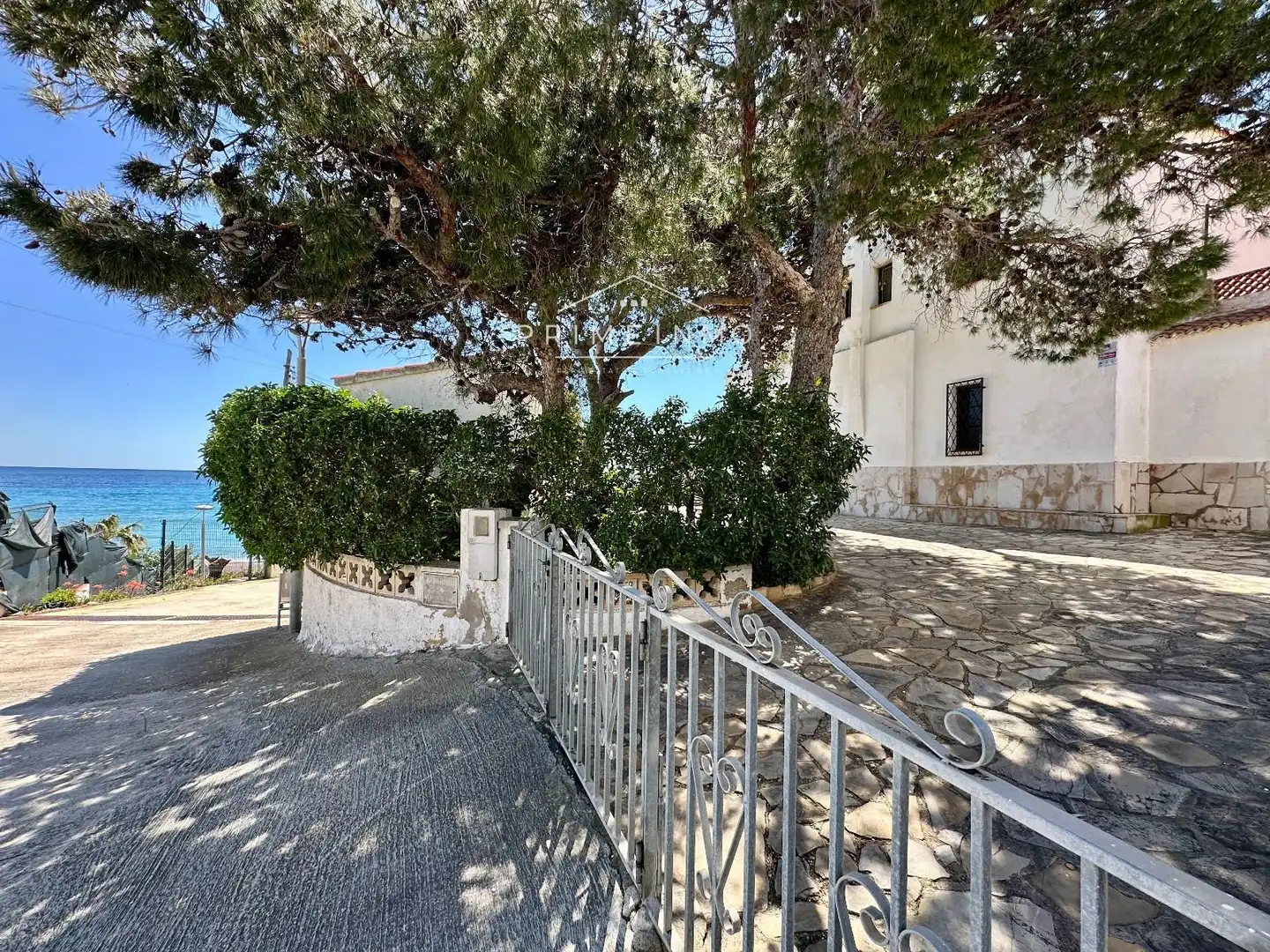 Vista exterior de Casa o chalet en venta en Vandellòs i l'Hospitalet de l'Infant con Terraza, Amueblado y Alarma