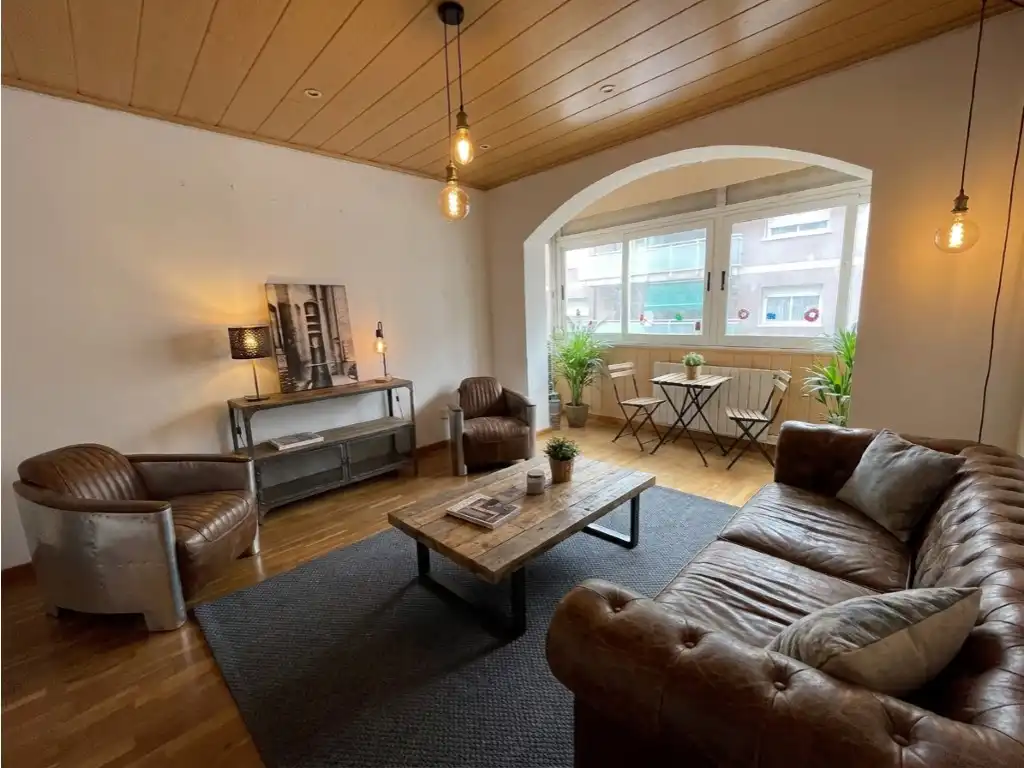 Flat with lift for sale in Calle Tres D'Abril Del