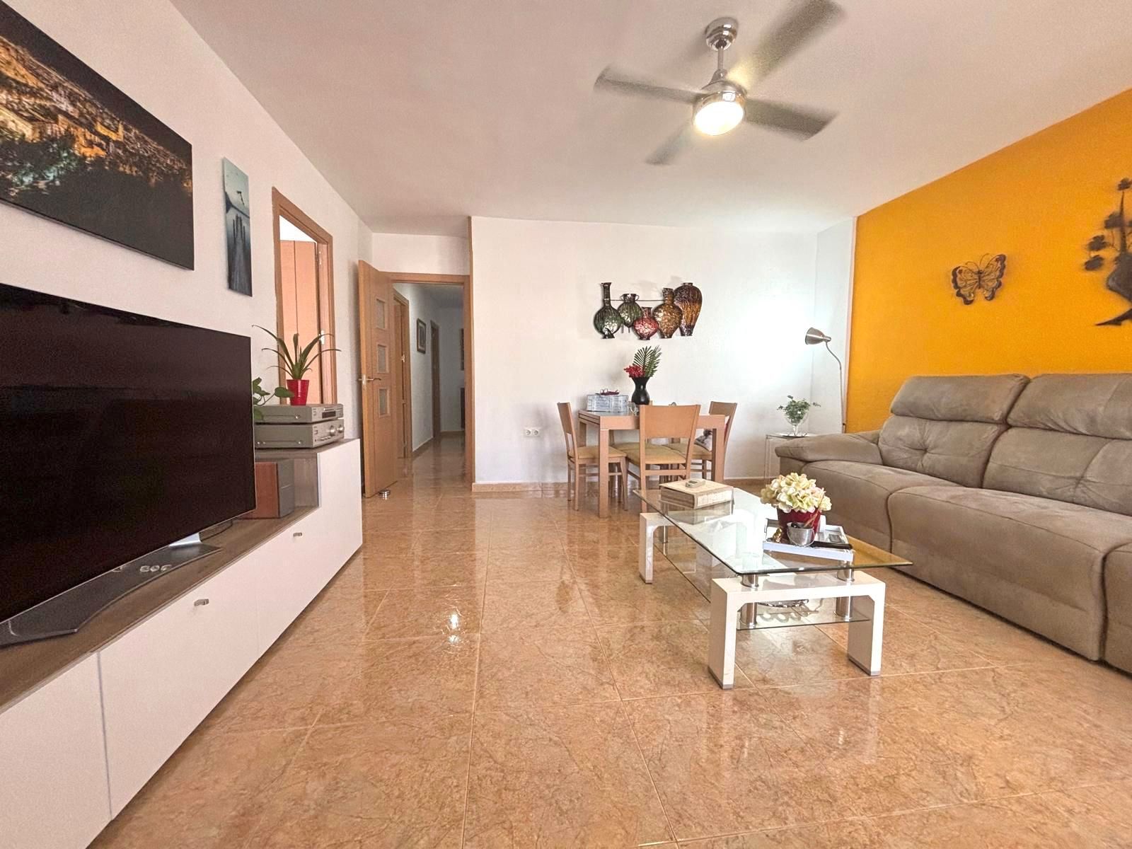 Living room of Flat for sale in Benalmádena  with Air Conditioner and Terrace