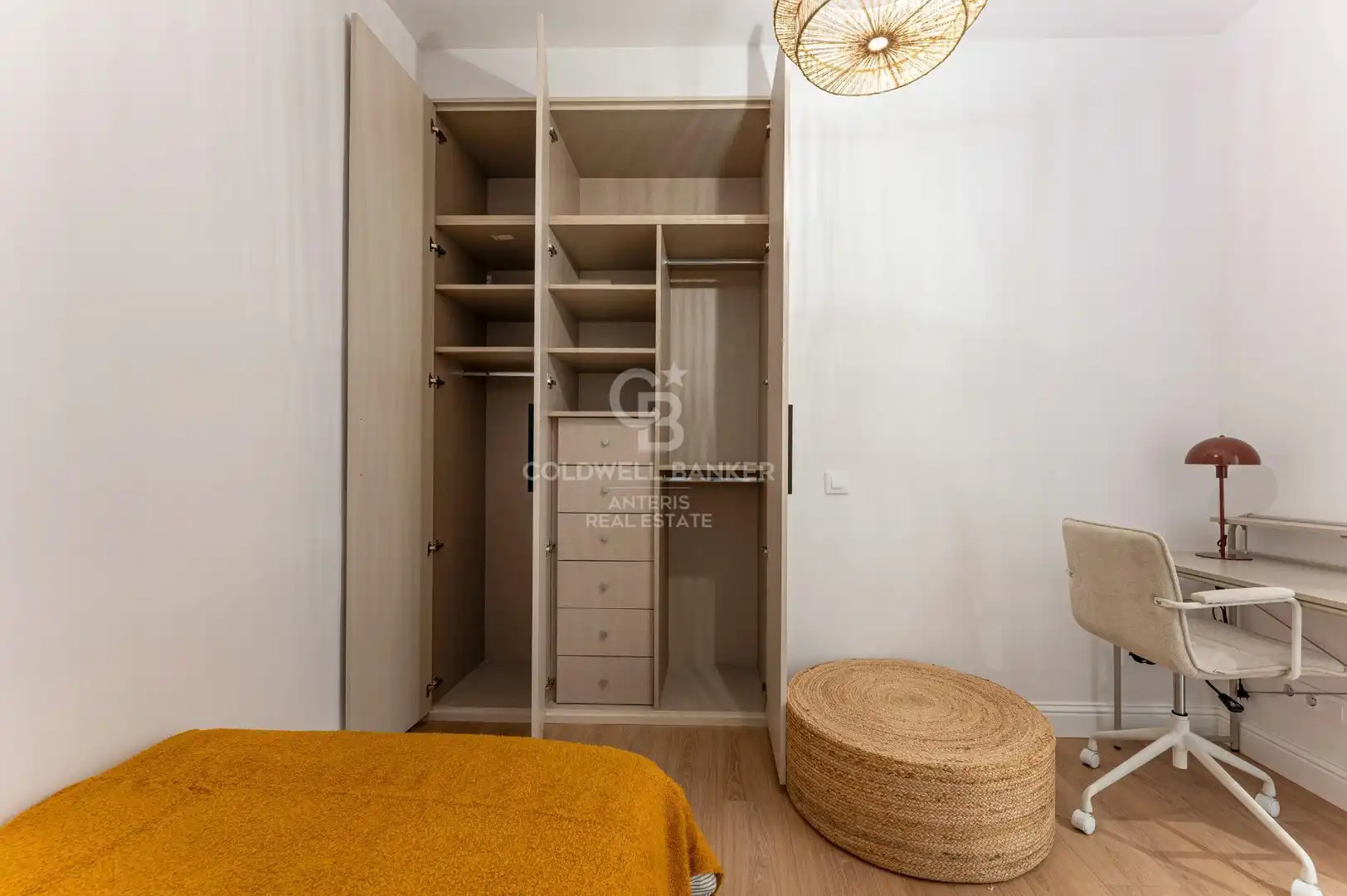 Schlafzimmer von Wohnung zum Verkauf in Barcelona mit Klimaanlage, Heizung und Parkett