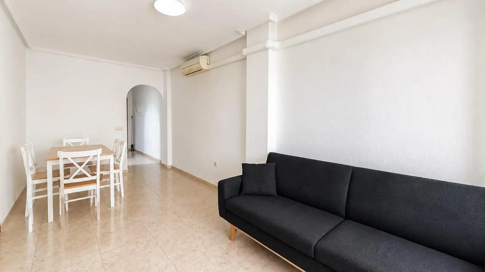 Ground floor for rent in El Molino