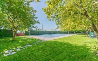 Piscina de Pis en venda en Majadahonda amb Aire condicionat, Calefacció i Terrassa