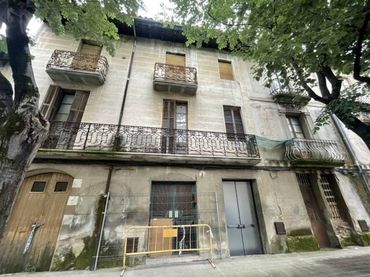 Casa amb jardí en venda a Calle santiago rusiñol