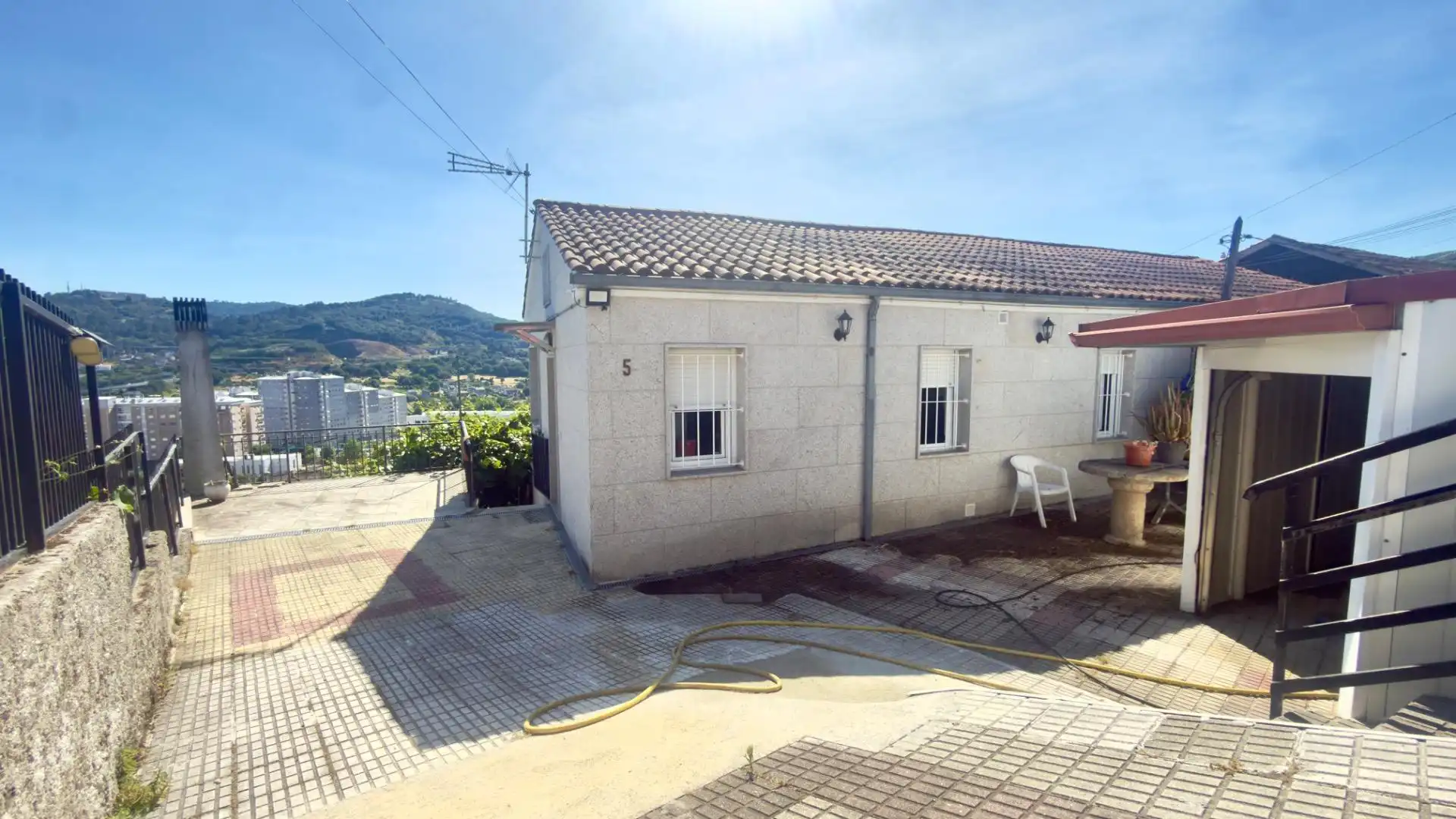 Exterior view of Houses for sale in Ourense Capital   with Heating, Private garden and Terrace