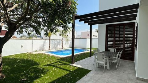 Foto 3 de Casa o chalet de alquiler en Olivar de Quintos, Montequinto