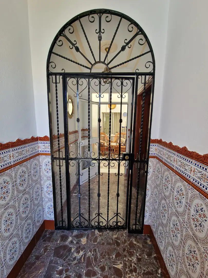 Casa amb terrassa en venda a Fernán-Núñez, imagen 2