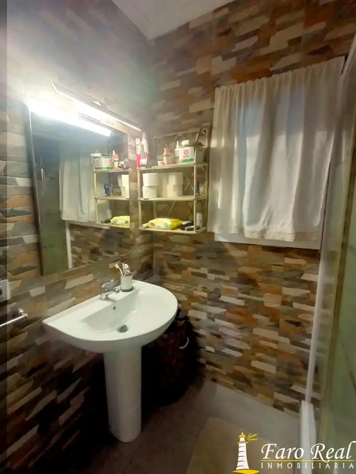 Baño de Finca rústica de alquiler en Sanlúcar de Barrameda con Aire acondicionado, Jardín privado y Piscina