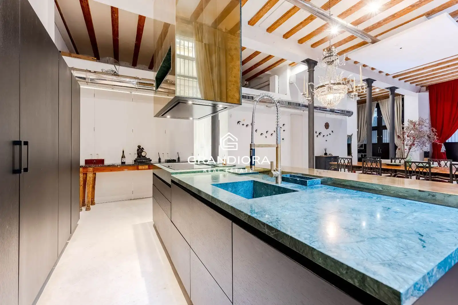 Cuina de Pis en venda en Barcelona amb Aire condicionat, Calefacció i Terrassa