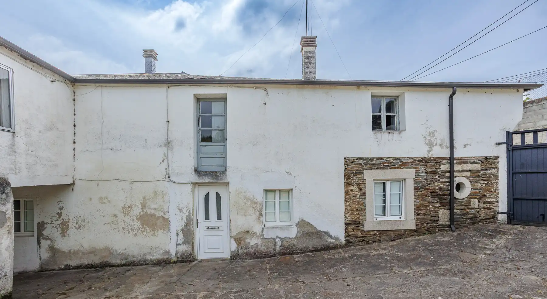 Außenansicht von Country house zum Verkauf in Lugo