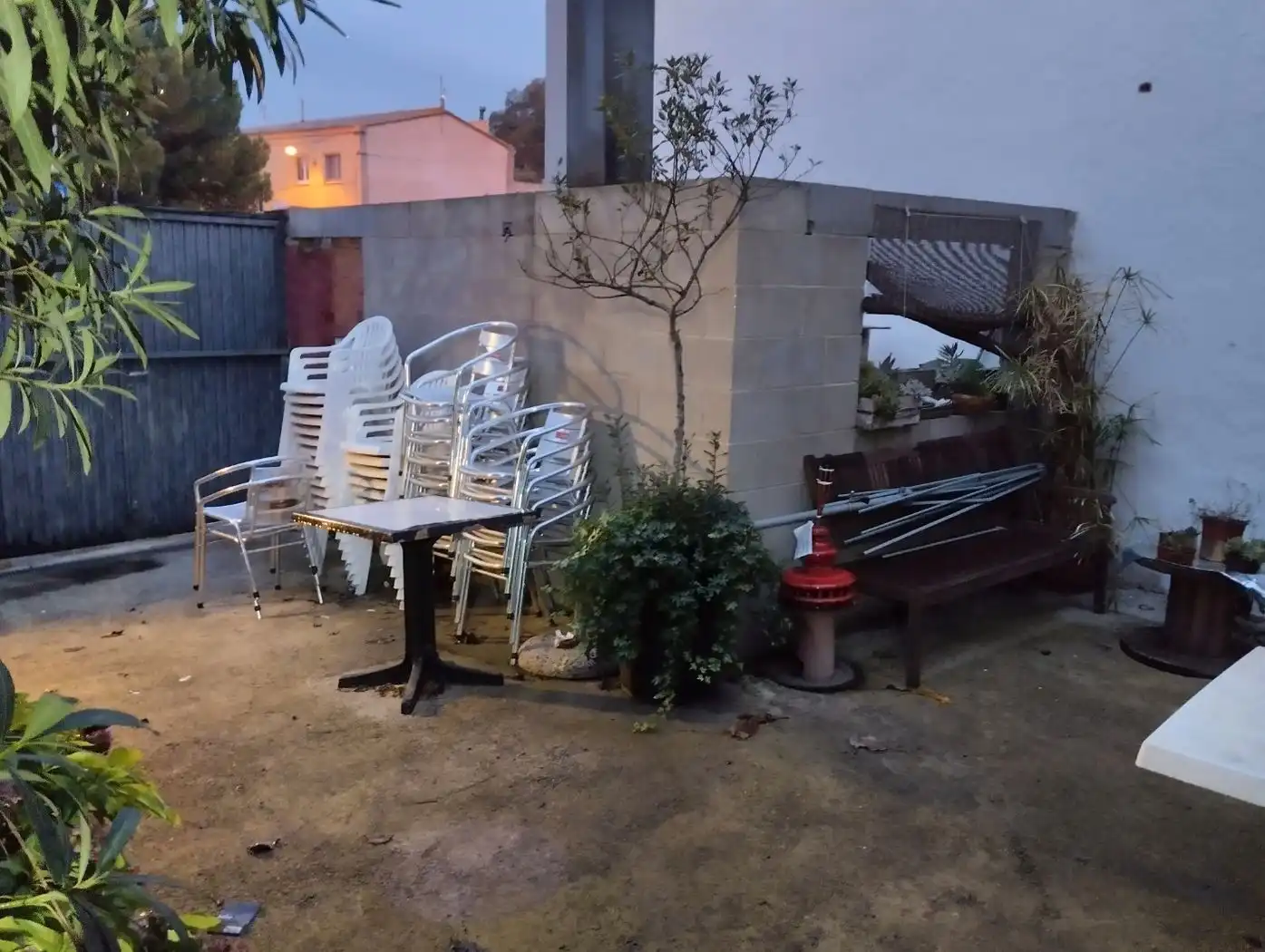 Terrassa de Local en venda en Girona amb Aire condicionat, Calefacció i Moblat