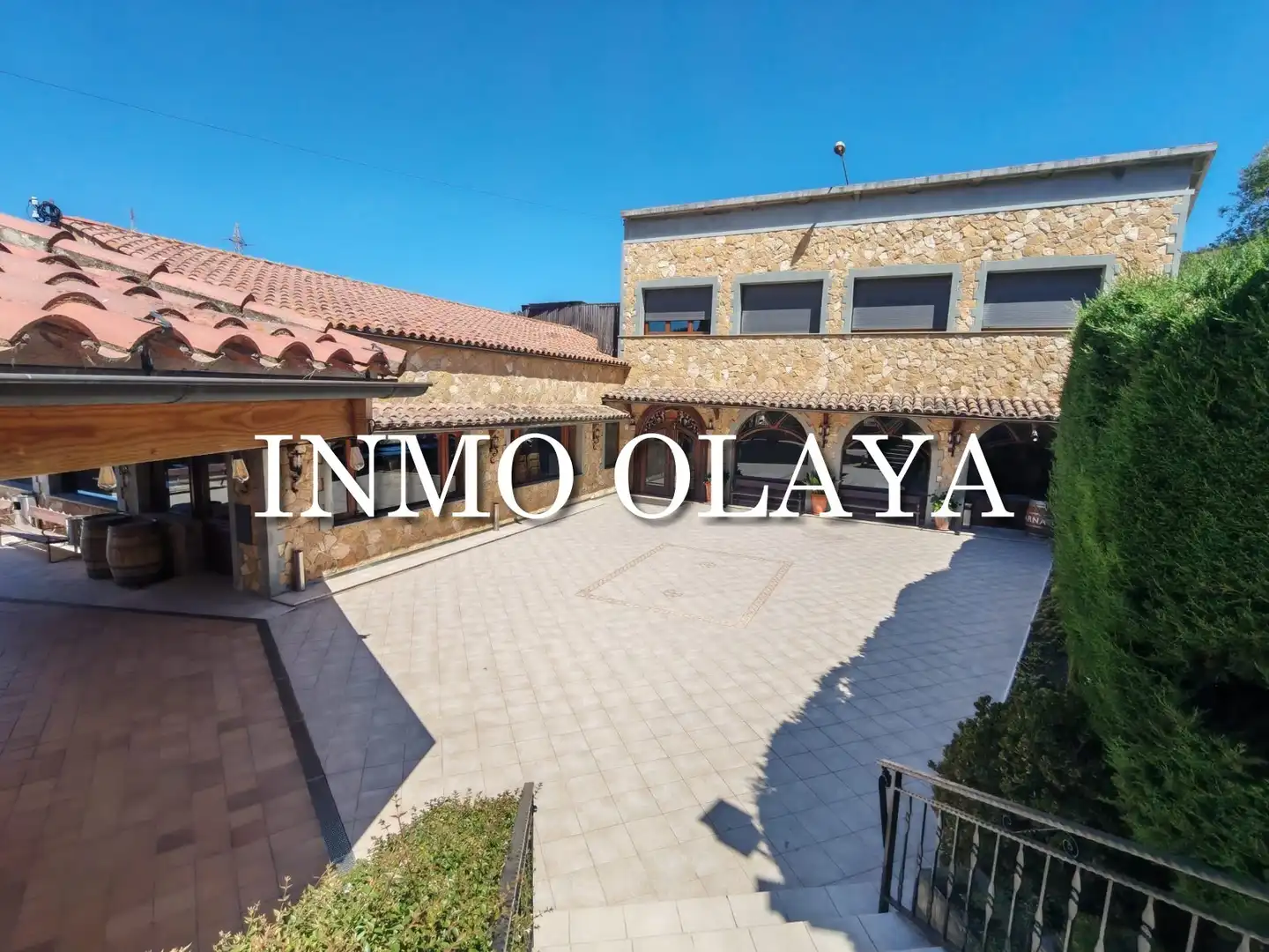 Vista exterior de Casa o chalet para compartir en Montcada i Reixac con Aire acondicionado, Calefacción y Amueblado