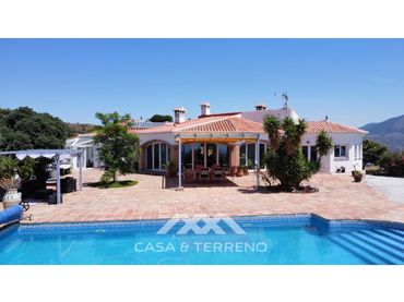 Casa amb piscina en venda a Diseminados Loma Zorrilla (Diseminado)
