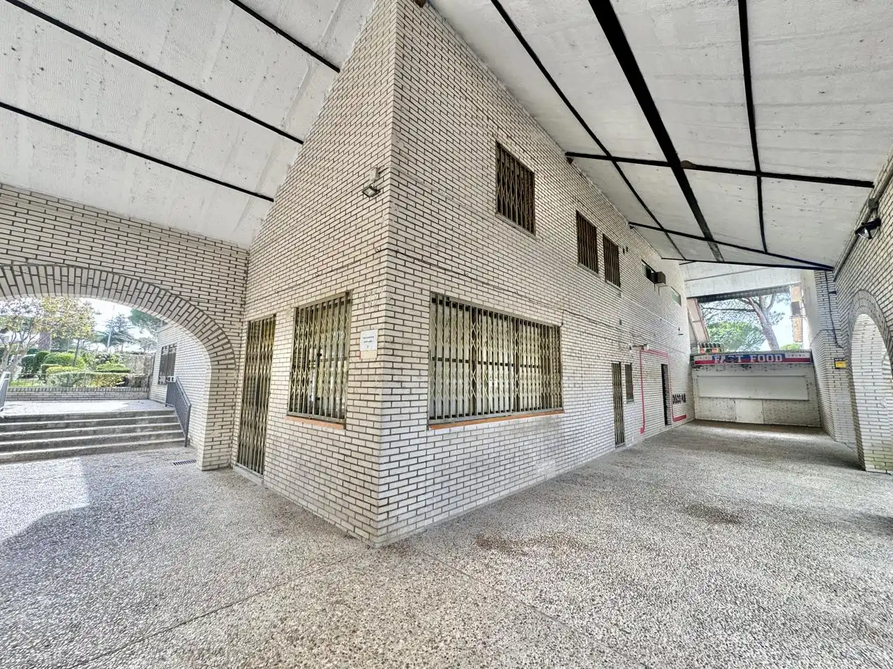 Vista exterior de Local en venta en Maello con Aire acondicionado