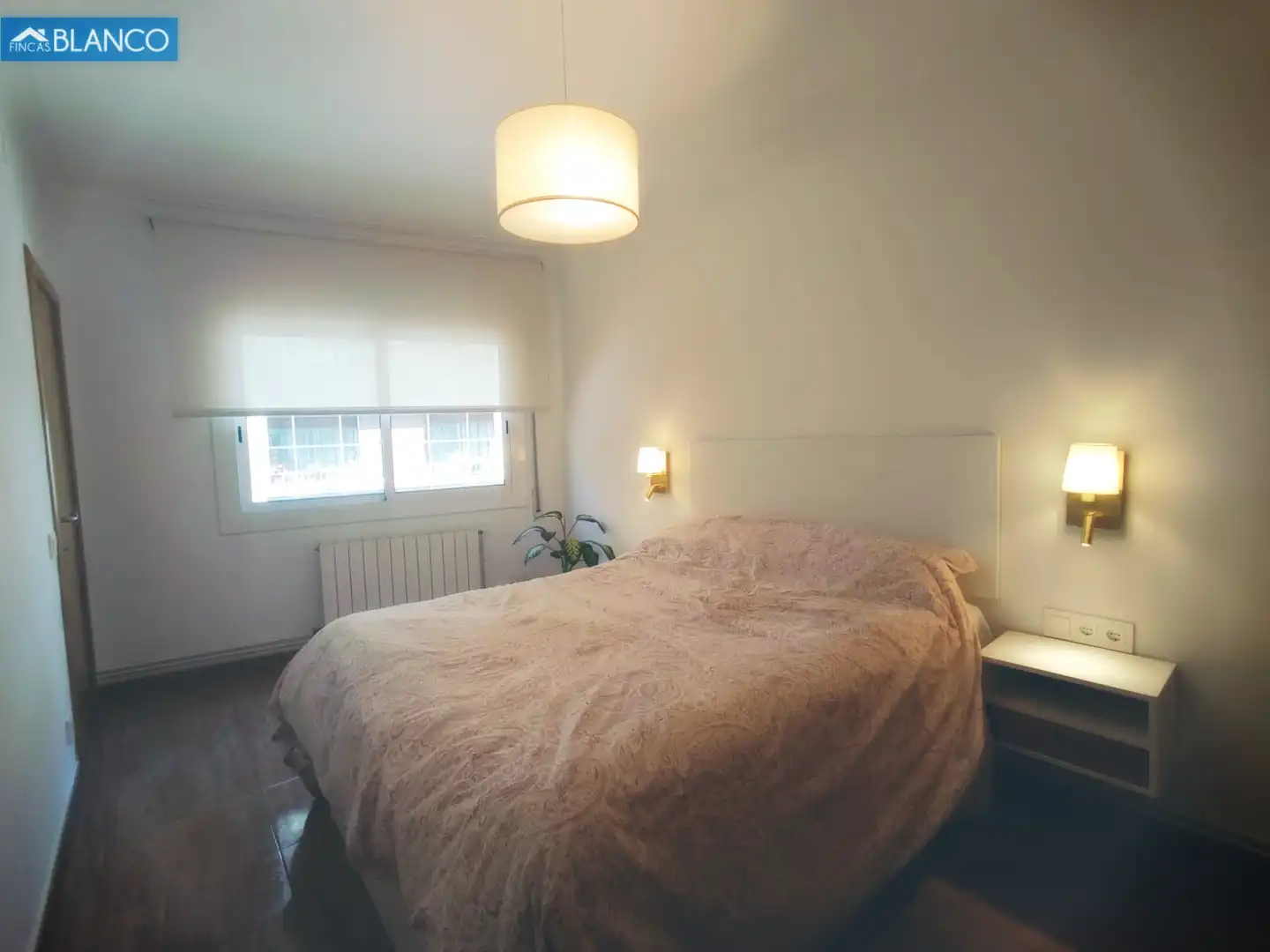 Habitación de Piso en venta en L'Hospitalet de Llobregat con Aire acondicionado, Calefacción y Jardín privado