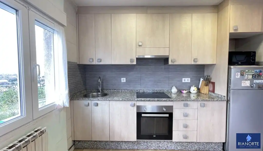 Cocina de Casa o chalet en venta en Gijón  con Calefacción, Trastero y Amueblado