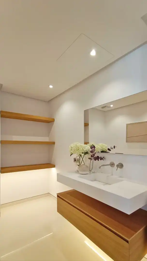 Baño de Apartamento en venta en Marbella con Aire acondicionado, Calefacción y Terraza